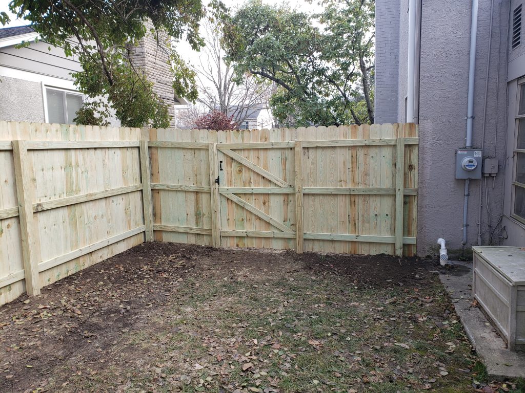 Fence-10